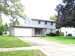 408 Willow Green Dr, Amherst, NY 14228