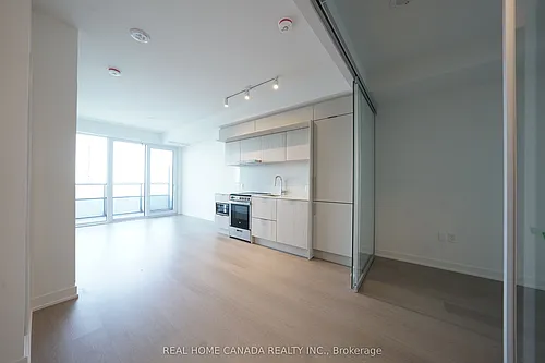 448 Burnhamthorpe Rd W Photo 1