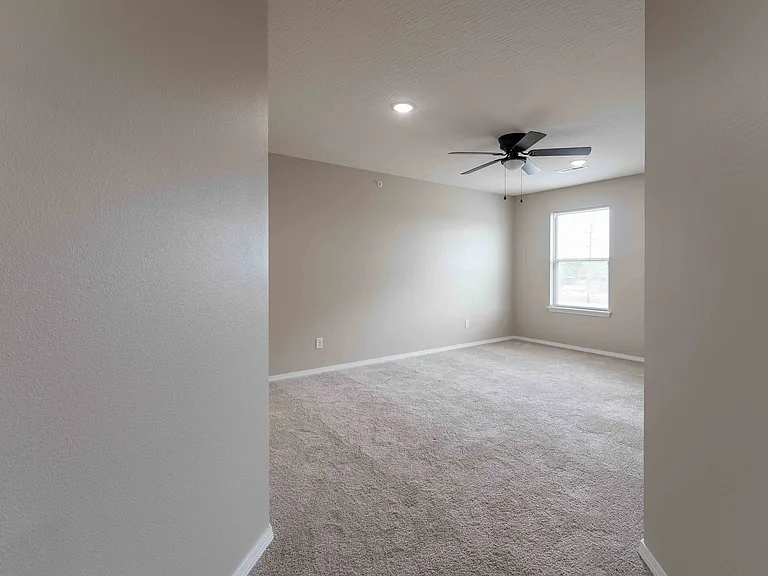 Oakwood Heights Townhomes — Photo 34