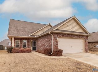 328 Harbor Glen Dr, Madison, AL 35756