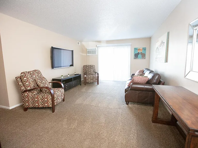Boulder Creek Apartments — Photo 14