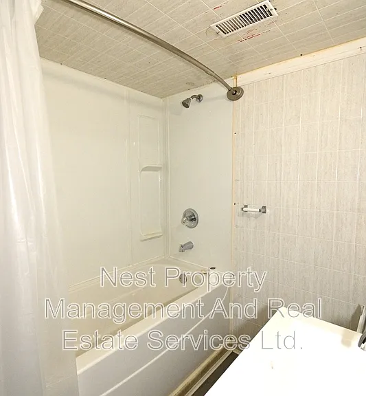 1863 Juniper St #B — Photo 7