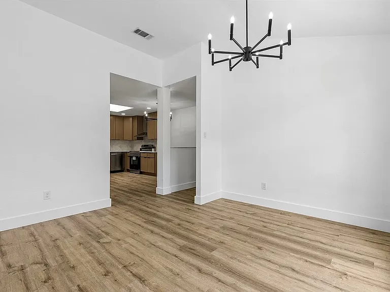 9255 Crimnson Ct — Photo 12