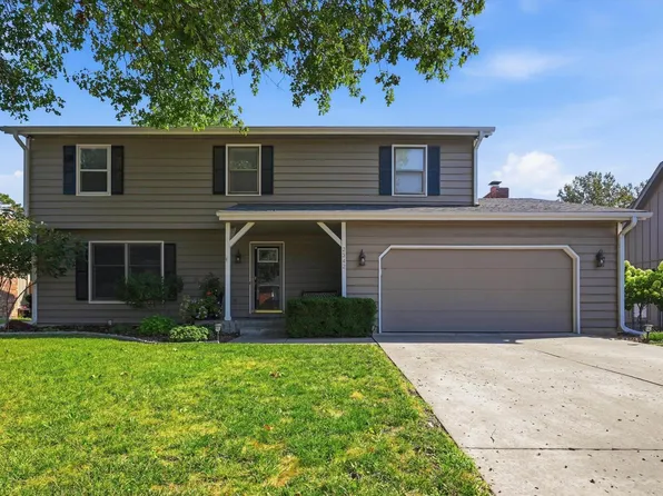2342 SW Ashworth Pl, Topeka, KS 66614