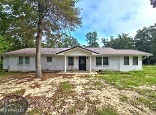 563 Riceville Rd, Mchenry, MS 39561