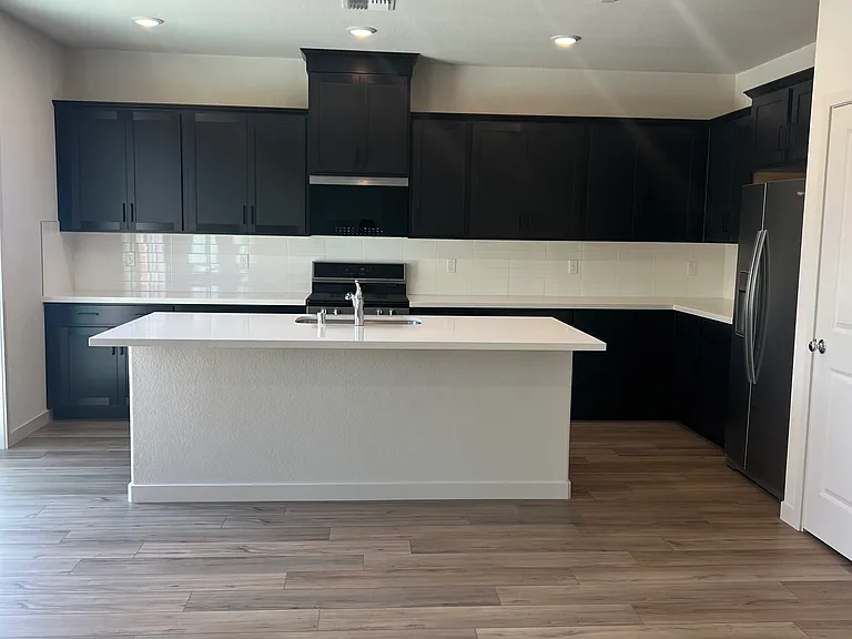 706 Diamond Valley Rd — Photo 41