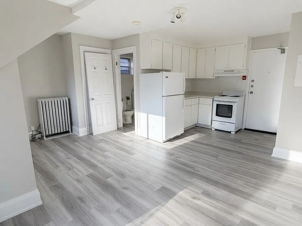 415 Brunswick Ave #7