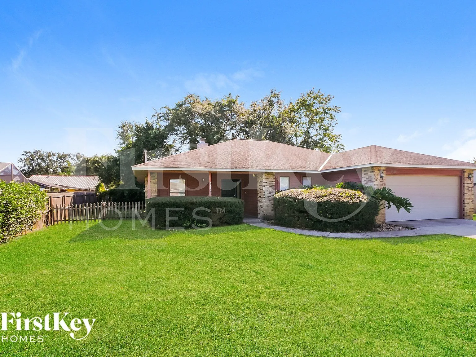 3 bed, 2.0 bath, 1528 sqft, $2,590 — Photo 2