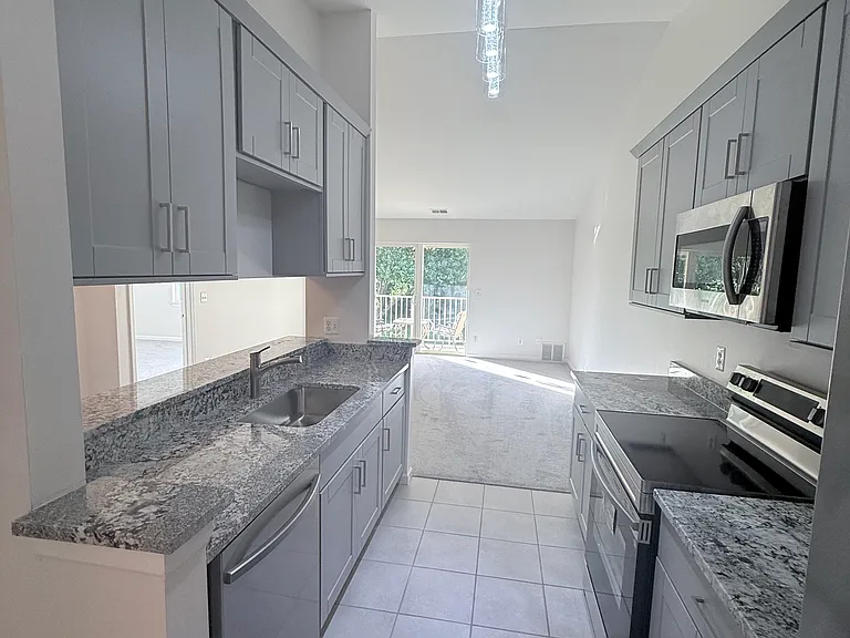 6143 Century Ct — Photo 15