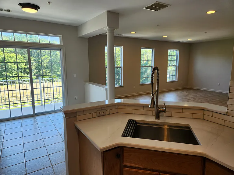 7 Bryce Ln #7 — Photo 1