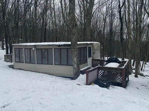 232 Shohola Pkwy, Shohola, PA 18458