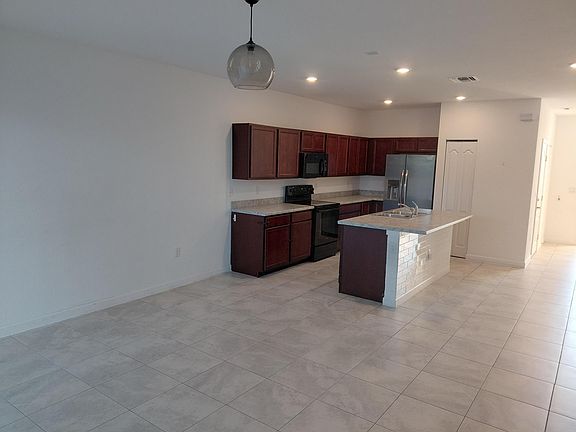 3rd image of 12862 Anthorne Lane