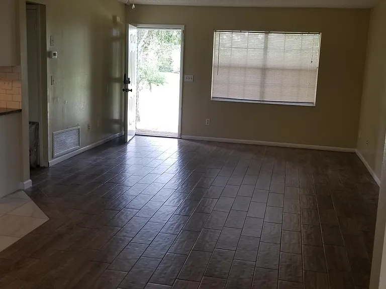 12401 Brookside St — Photo 8
