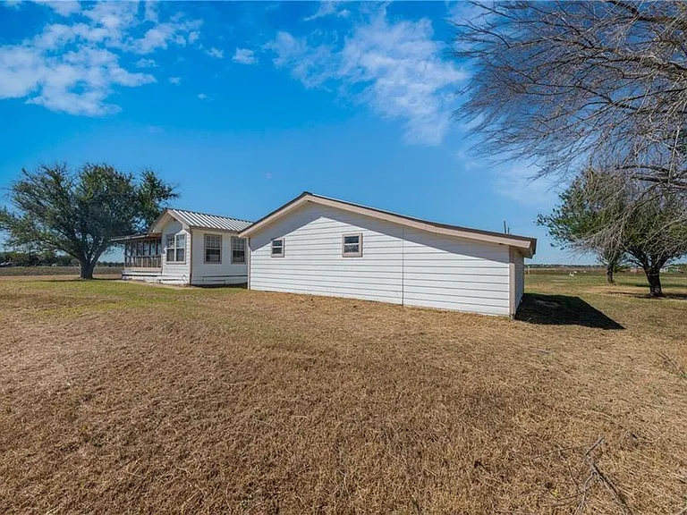 13817 Abrahamson Ct — Photo 18