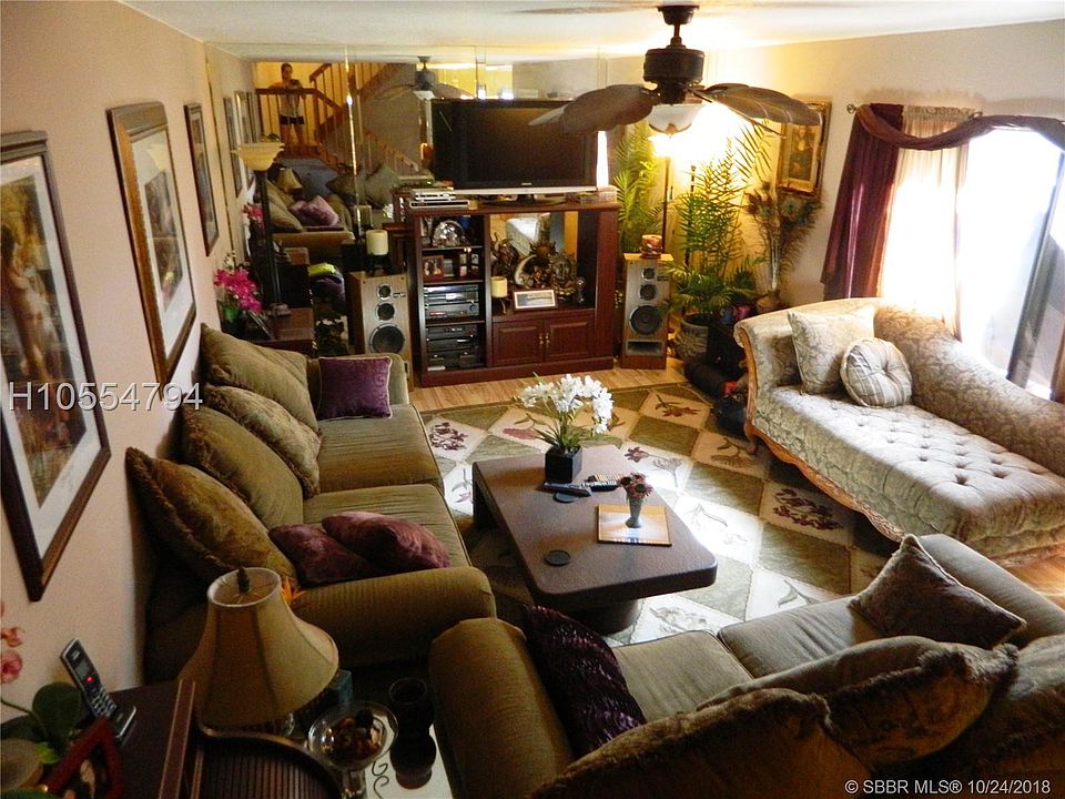 2nd image of 2613 Lakeview Ct