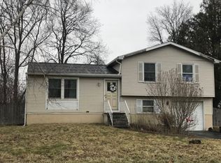 7334 Tomwood Dr, Liverpool, NY 13090
