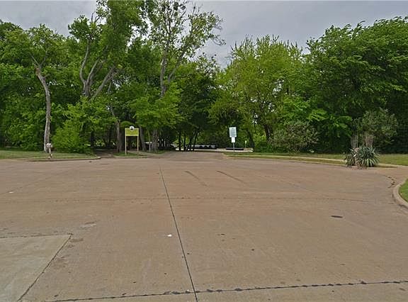 3rd image of 88 Elmwood Trl