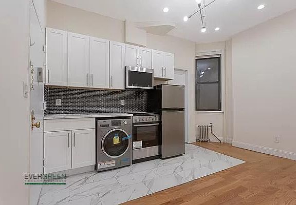 2nd image of 437 Rogers Ave APT 4