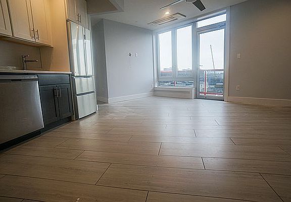 4th image of 975 Liberty Ave #5F