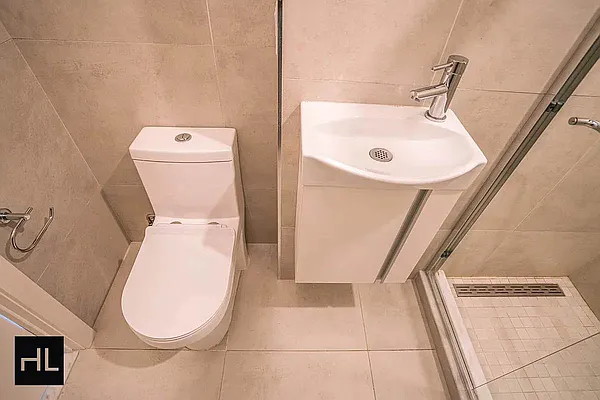 Rented by Highline Residential | media 41