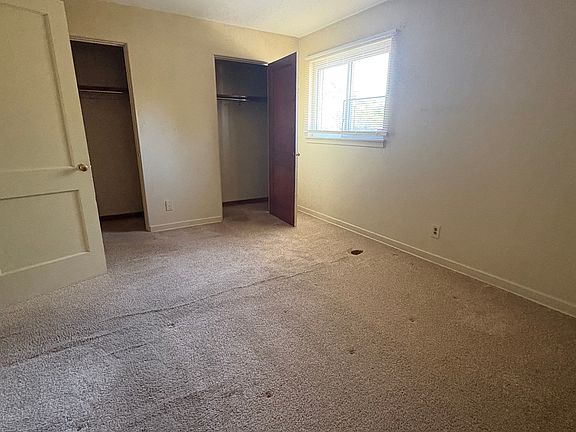 5th image of 908 Elizabeth St APT 3