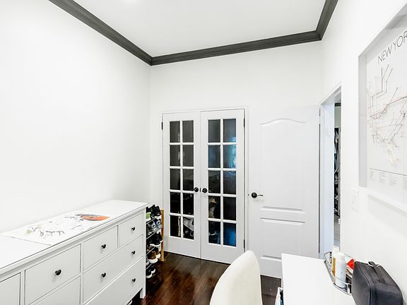 5th image of 51 W 94th St #5