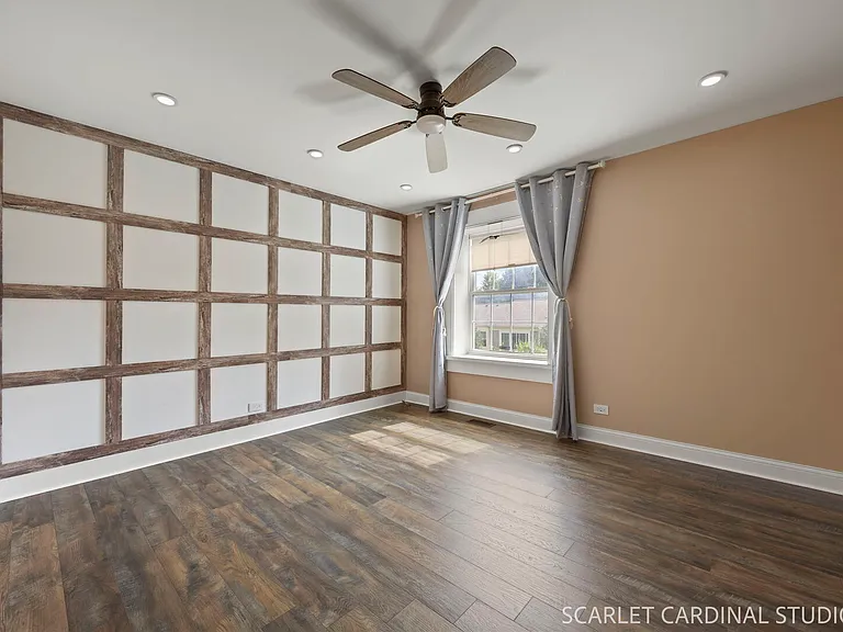 309 Newport Ln — Photo 19