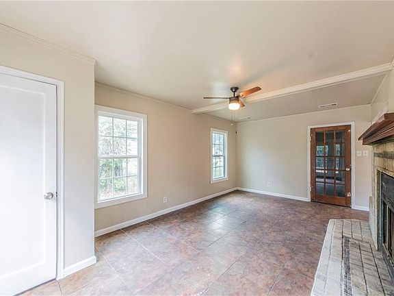 3rd image of 3540 Vinetta Dr