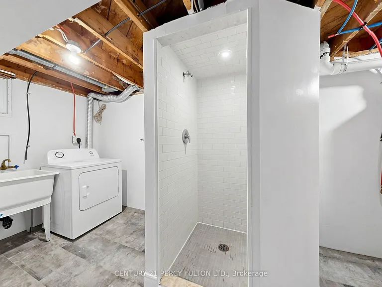 25 Kenwood Cres — Photo 43