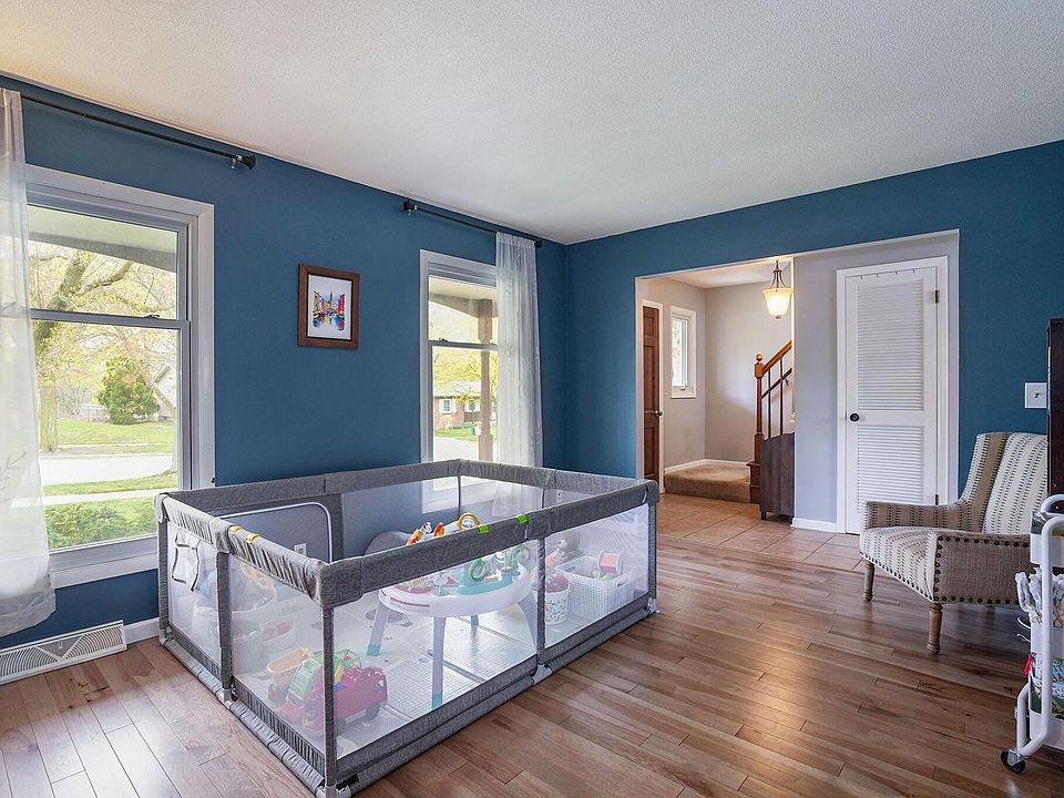 1111 Walwood Dr NE, Grand Rapids, MI 49505 Zillow