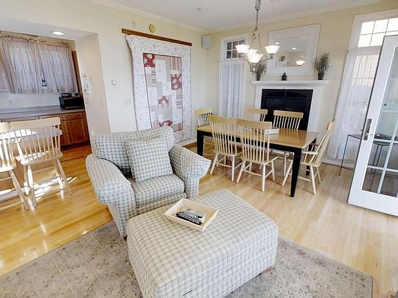 Open Floor Plan on 1st Floor