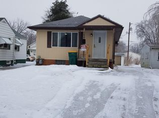 547 Phillips St, Galesburg, IL 61401