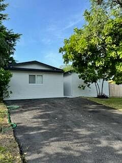 2nd image of 151 NE 17 Court