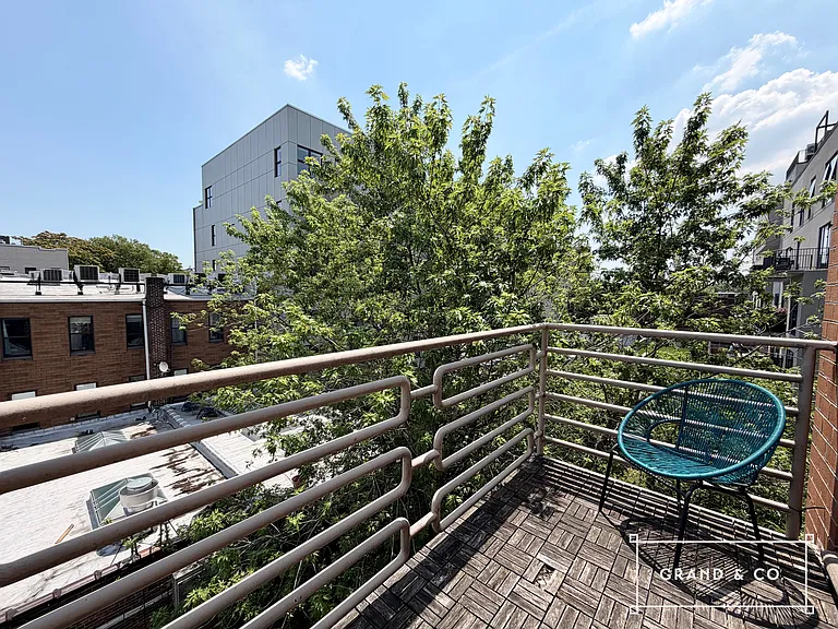 874 Lorimer St #402 — Photo 13