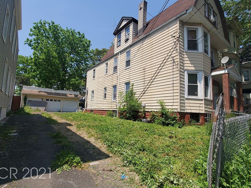 2nd image of 235 Ellis Ave