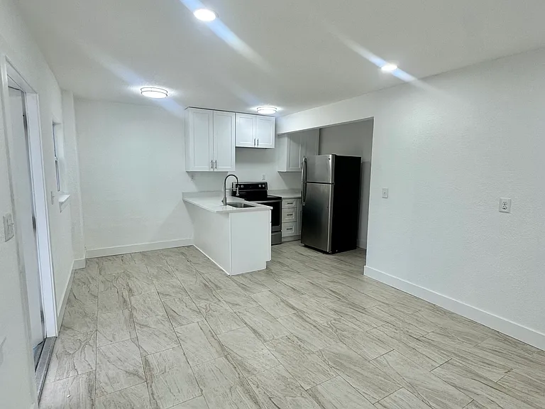 150 147th Ave E #1 — Photo 15