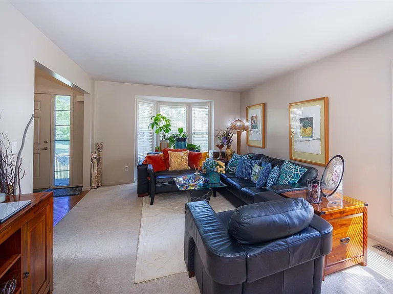 3481 Castlewood Ct — Photo 24