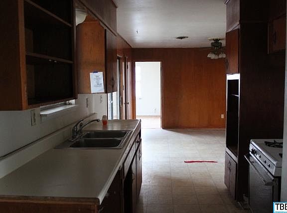 3rd image of 2502 Post Oak Ave