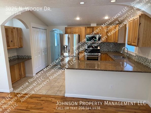 3025 N Woody Dr, Boise, ID 83703