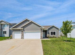 1160 Cedar St, Waukee, IA 50263