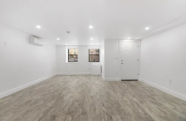 Rented by Compass | media 6