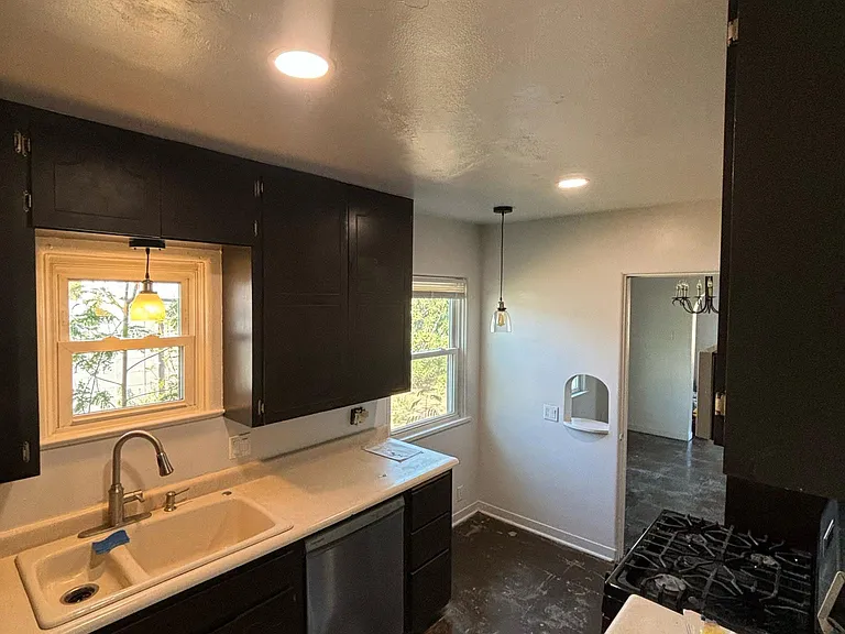 4722 N 3rd Ave — Photo 8