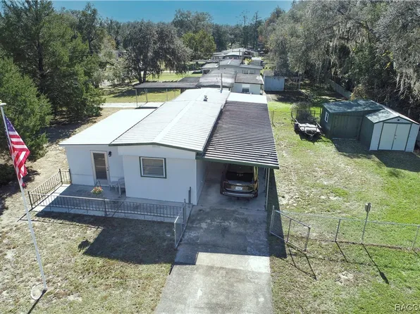 8304 S Lake Consuella Dr, Floral City, FL 34436