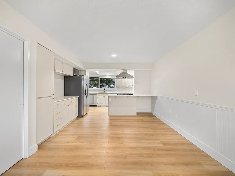 210 N 1st St #2 — Photo 6