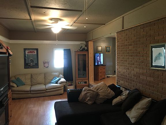 5th image of 235 Helen Ave