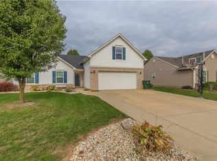 4094 S Turning Leaf Ct, New Palestine, IN