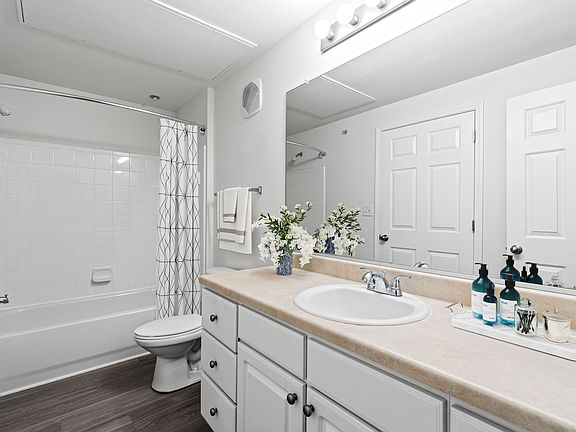 5th image of 4375 New Town Ave #1004