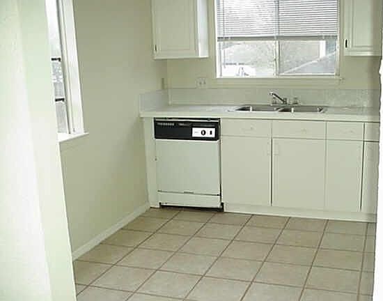 5th image of 18707 Bridoon Dr