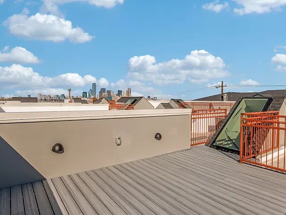 2nd image of 627 N Lancaster Ave #307