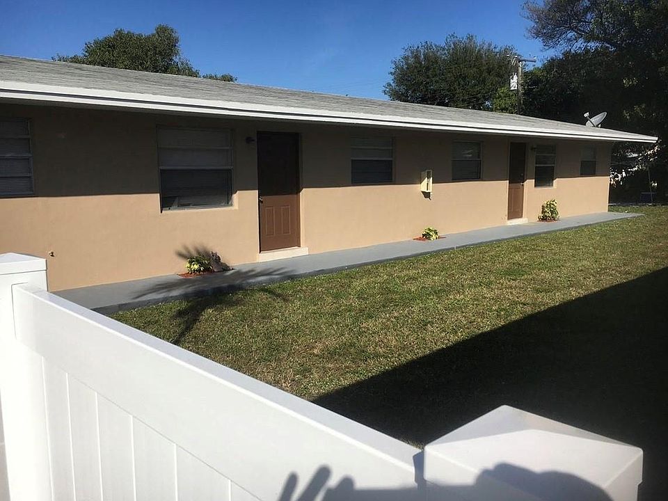 1st image of 1428 SW 33rd St